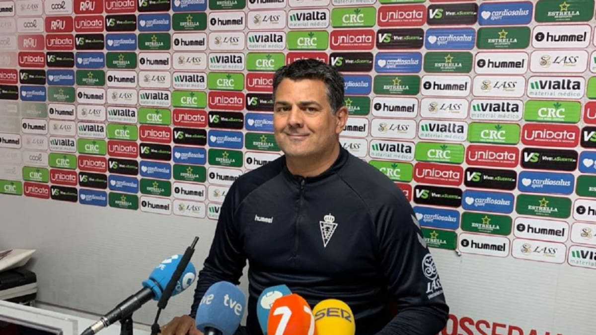 El Real Murcia de Julio Algar no pone excusas para el Recreativo Granada