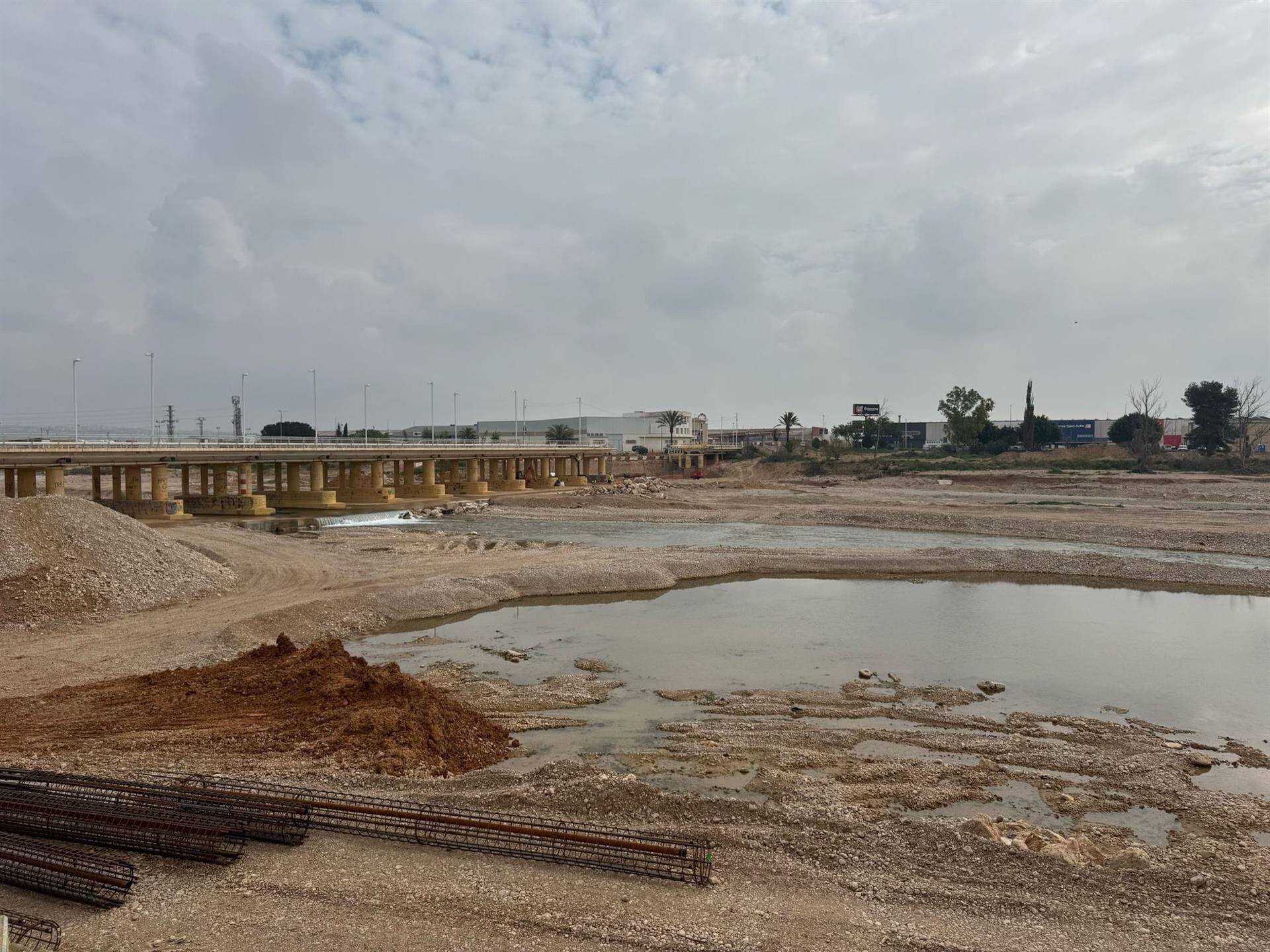 Miguel Barrachina anuncia una inversión de 25 millones de euros para reconstrucción de encauzamientos urbanos en 28 municipios afectados por la DANA