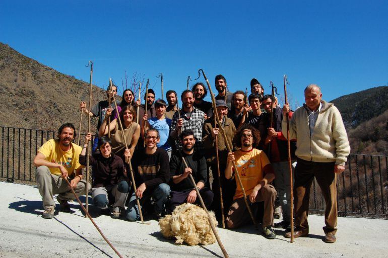 Una de les promocions de joves pastors. Foto: Escola de pastors