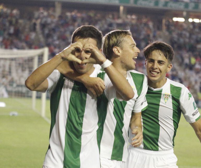 Jovanovic celebra el primer gol del partido