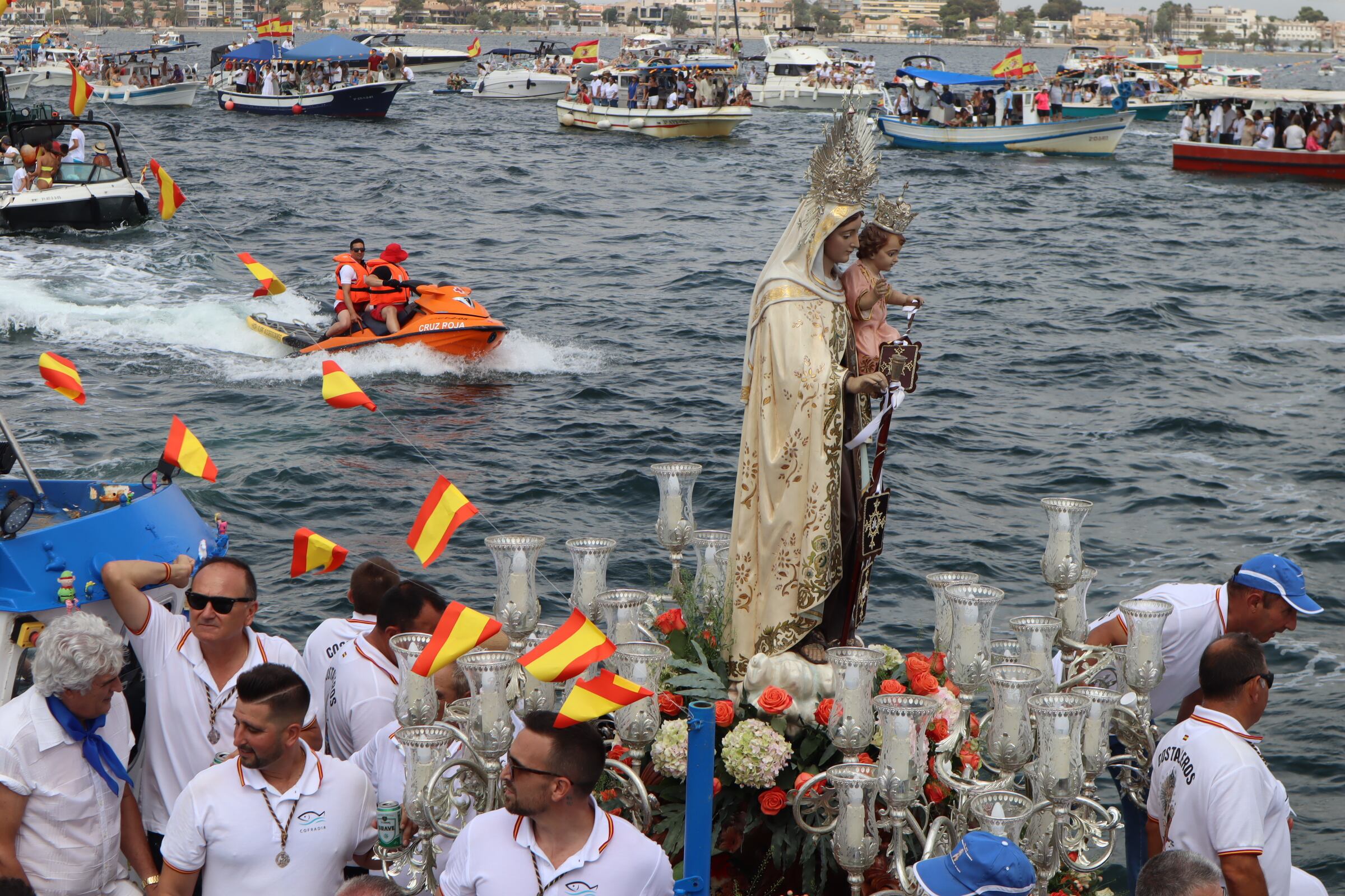 La Virgen del Carmen durante su procesión marítima en San Pedro del Pinatar