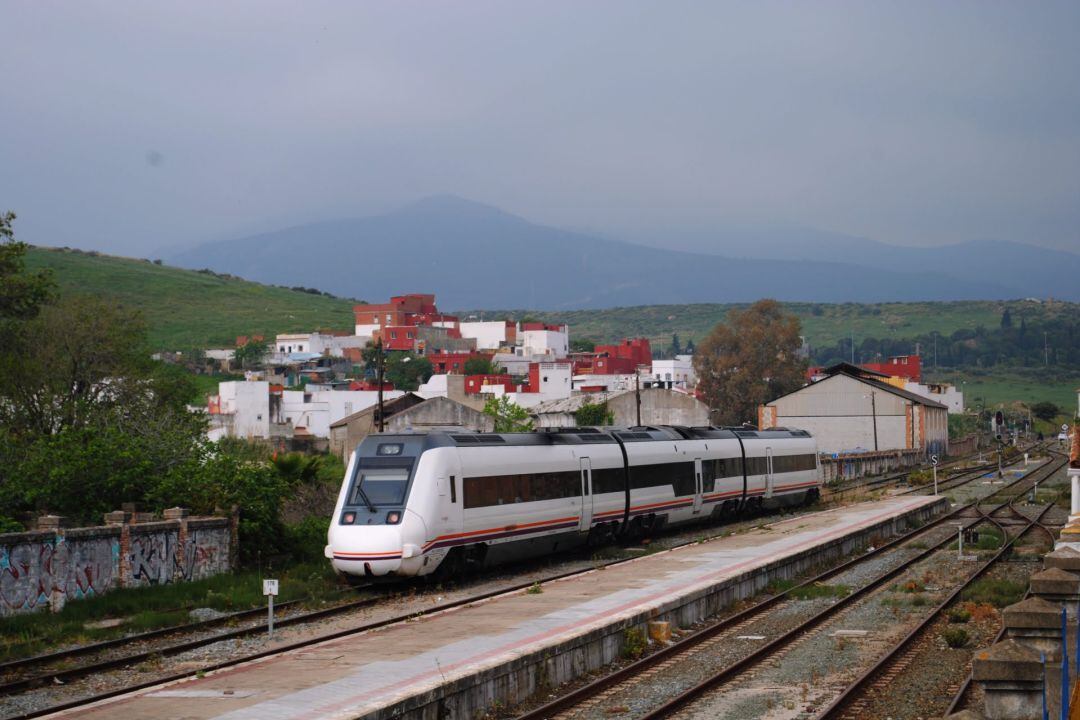 Tren en la estación de Algeciras