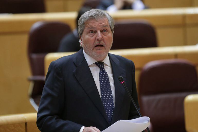 El ministro de Educación, Cultura y Deporte, Íñigo Méndez de Vigo, durante su intervención en la sesión de control al Gobierno en el Senado