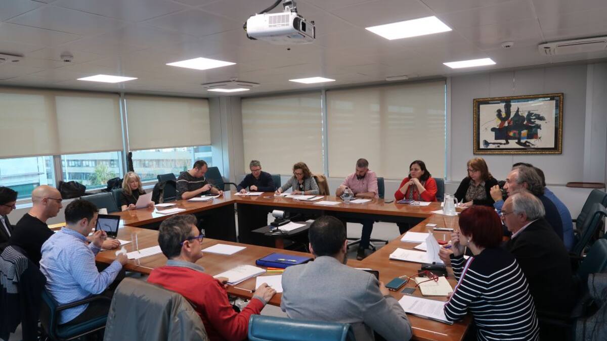 El Govern recula y devolverá a los centros escolares el dinero recortado