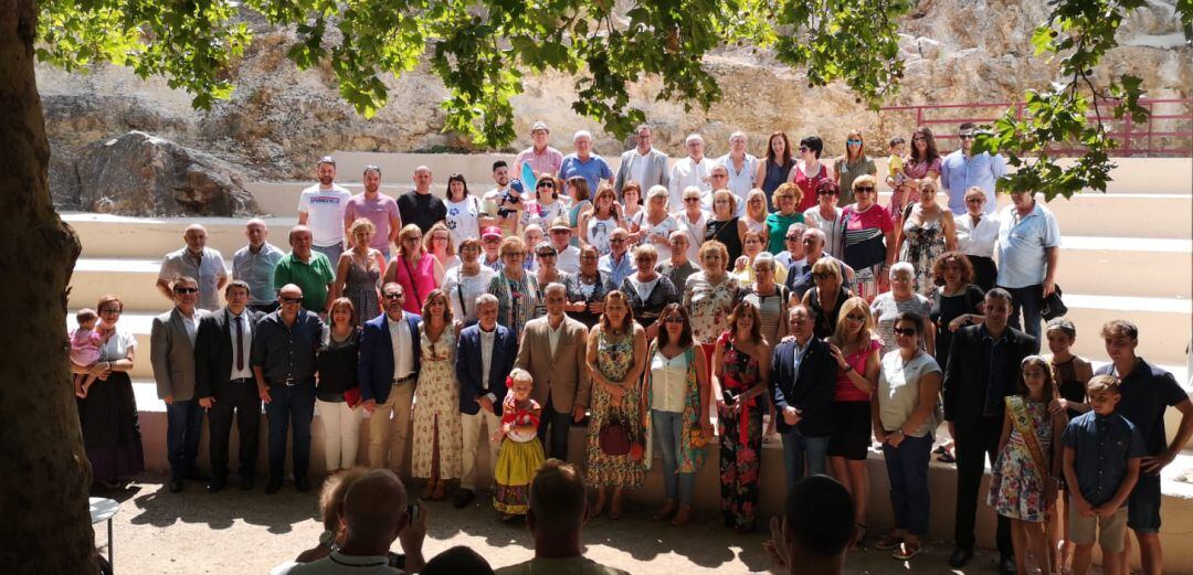 Habitantes de Cazorla y La Sénia, en Tarragona, en una foto del hermanamiento.