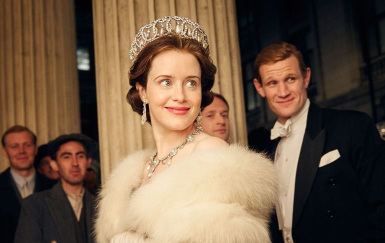 Claire Foy y Matt Smith en un fotograma de &#039;The Crown&#039;