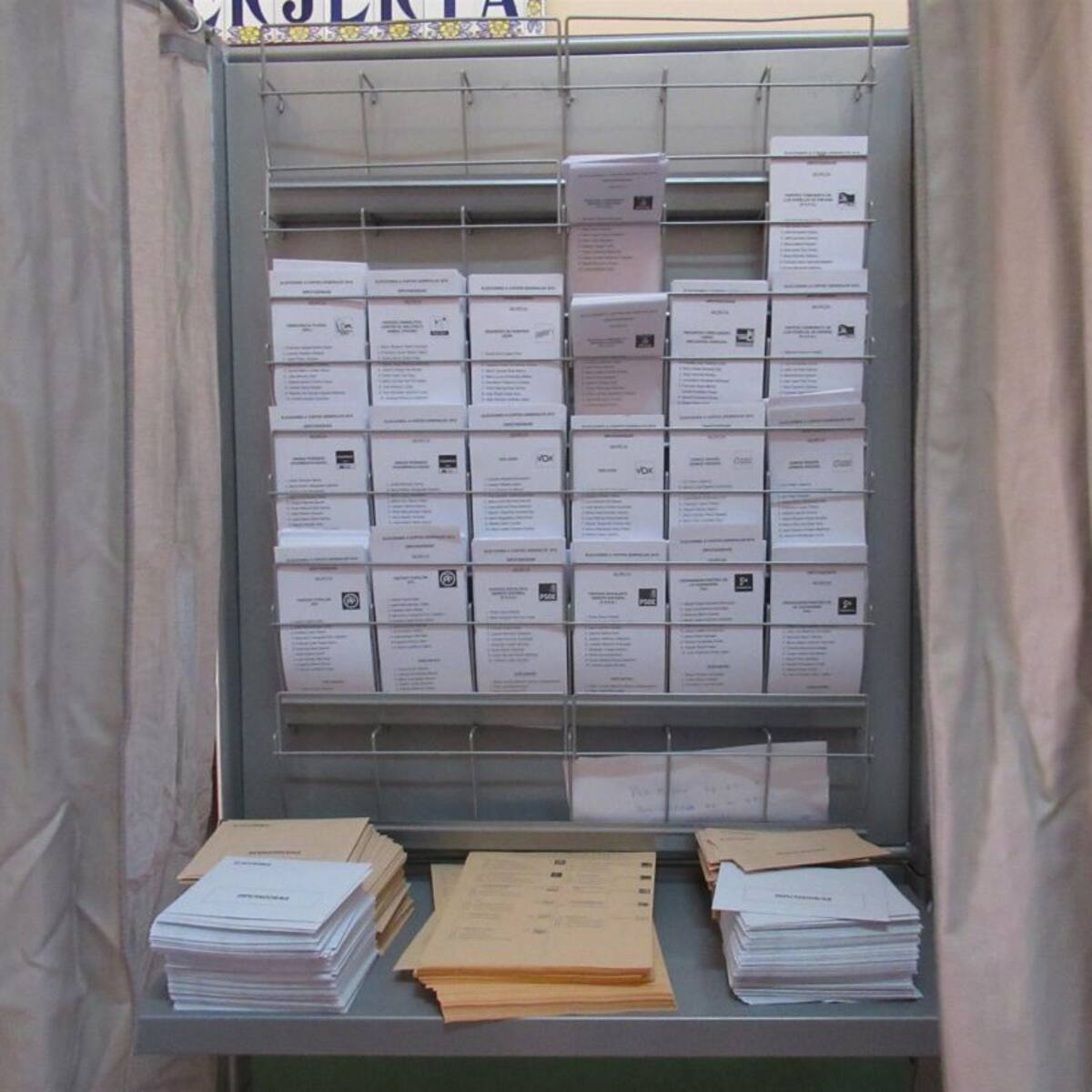 La participación a las 18:00 horas se sitúa en el 61,85%, casi 9 puntos más que en 2016