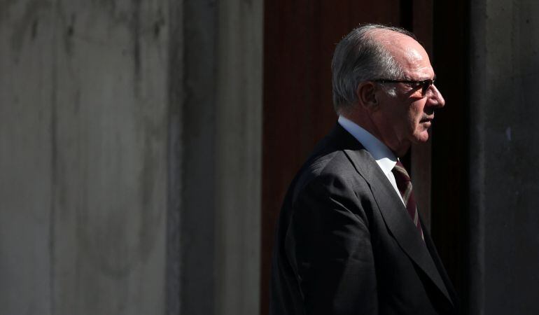 Rodrigo Rato, a su llegada a las instalaciones de la Audiencia Nacional en San Fernando de Henares (Madrid), donde se celebra el juicio de las &#039;tarjetas black&#039;.