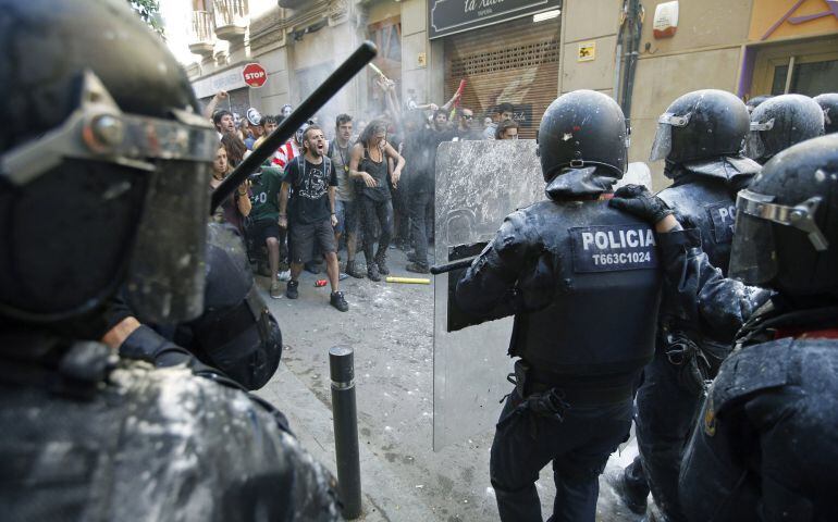 Enfrontaments entre manifestants i Mossos, aquest diumenge 