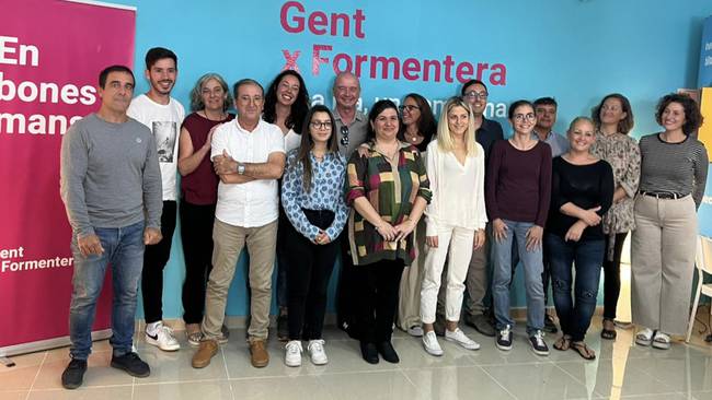 Imagen de la comisión ejecutiva de Gent Per Formentera