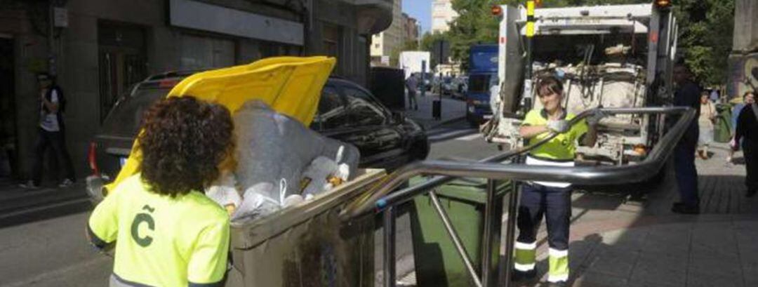 Trabajadoras de recogida de basura en A Coruña
