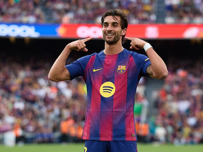 Ferran Torres celebra un gol en el FC Barcelona-RCD Espanyol de LaLiga