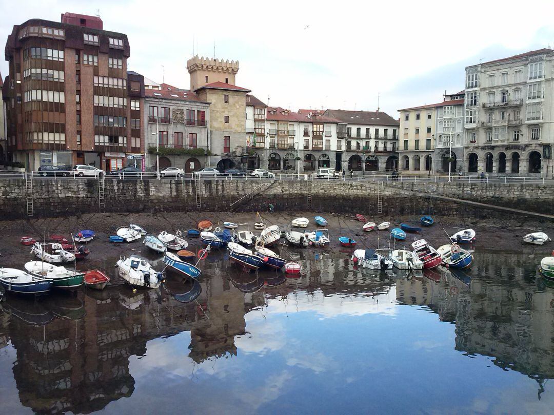 Dársena y plaza del Ayuntamiento.