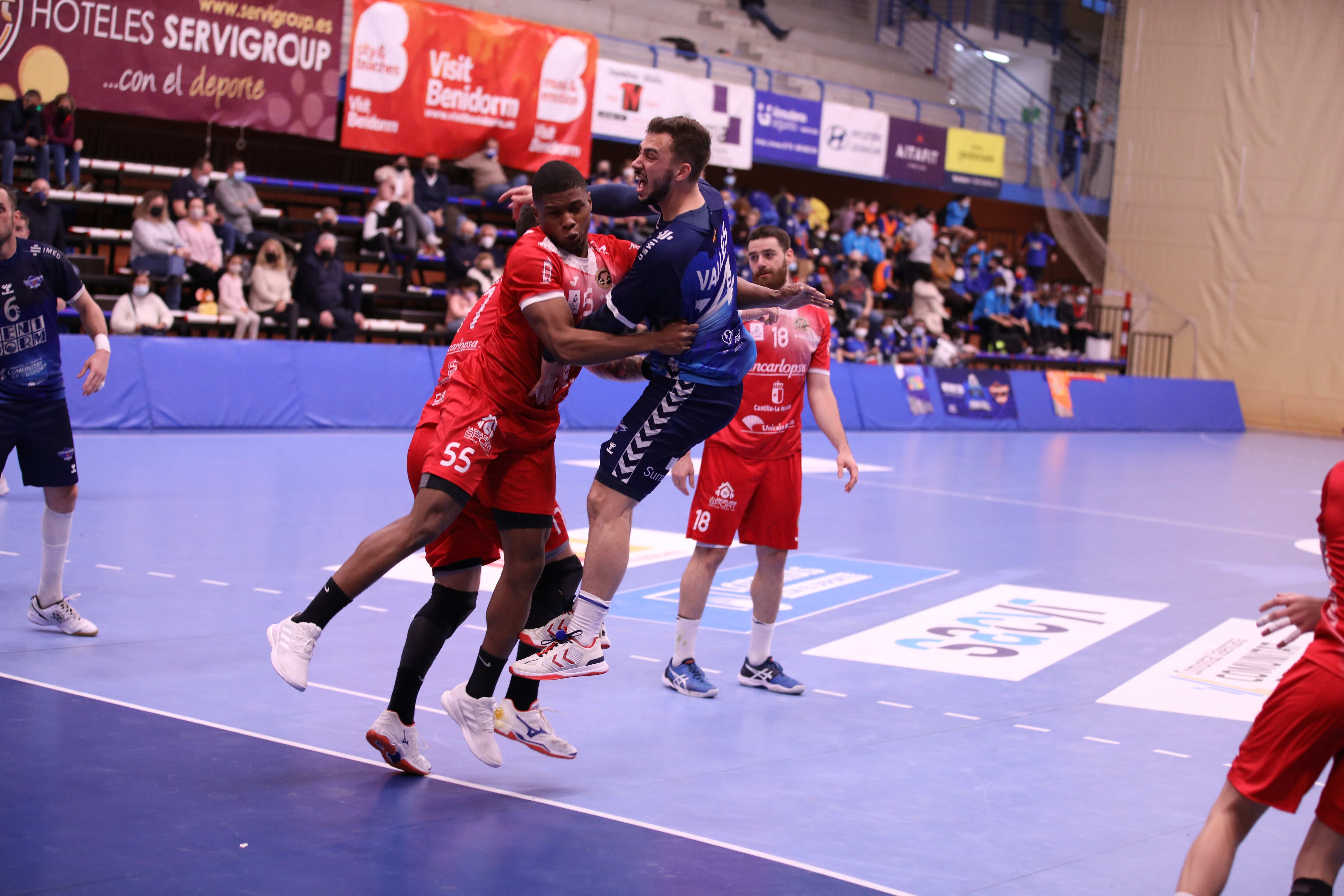 El BM Benidorm durante el partido ante el Incarlopsa Cuenca