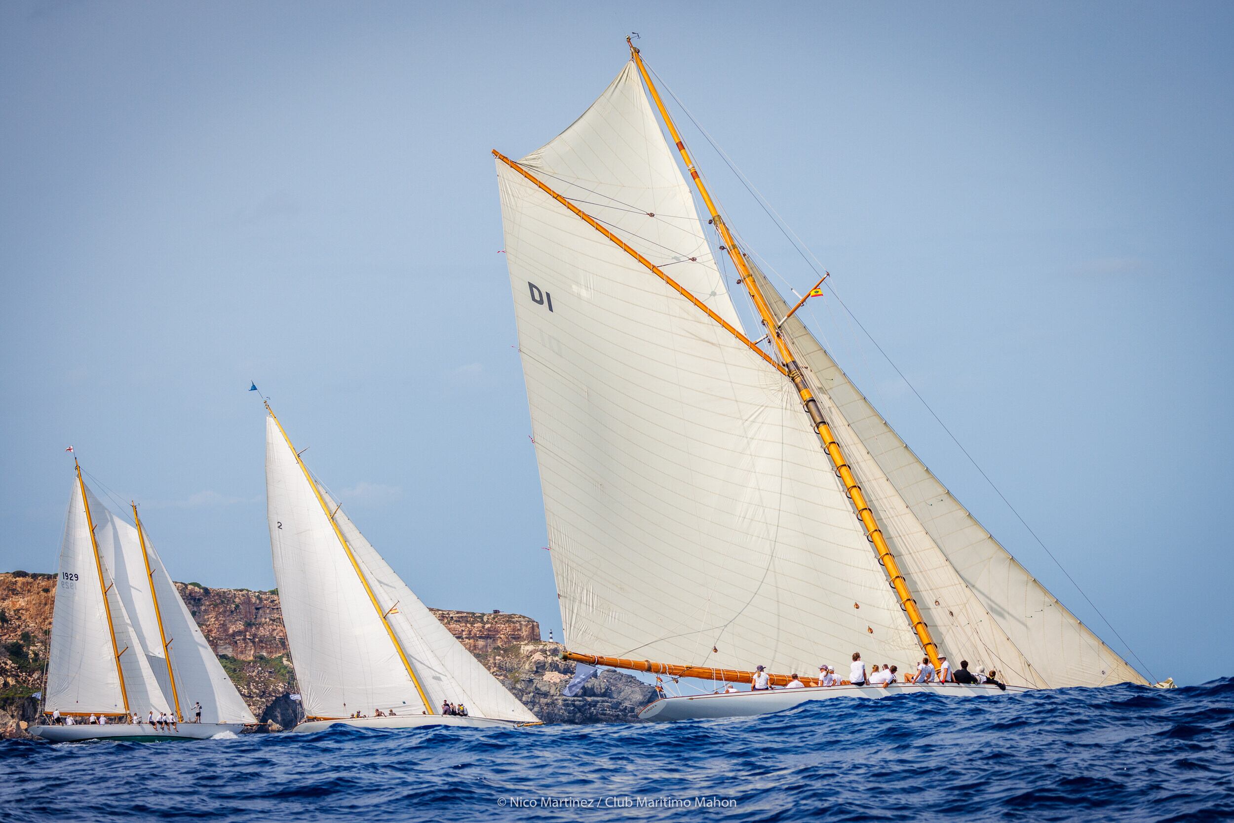 El velero Mariska, botado en 1908, lidera la clasificación de su grupo.