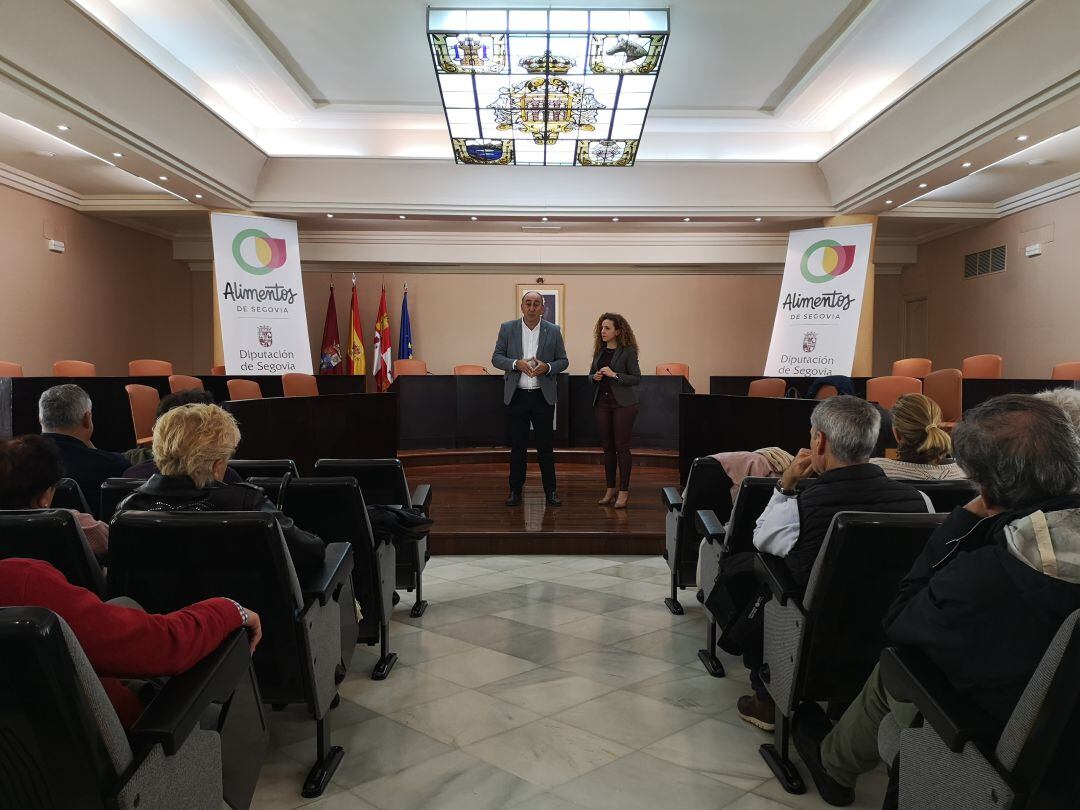 La asamblea de Alimentos de Segovia se celebró en el salón de plenos del palacio provincial