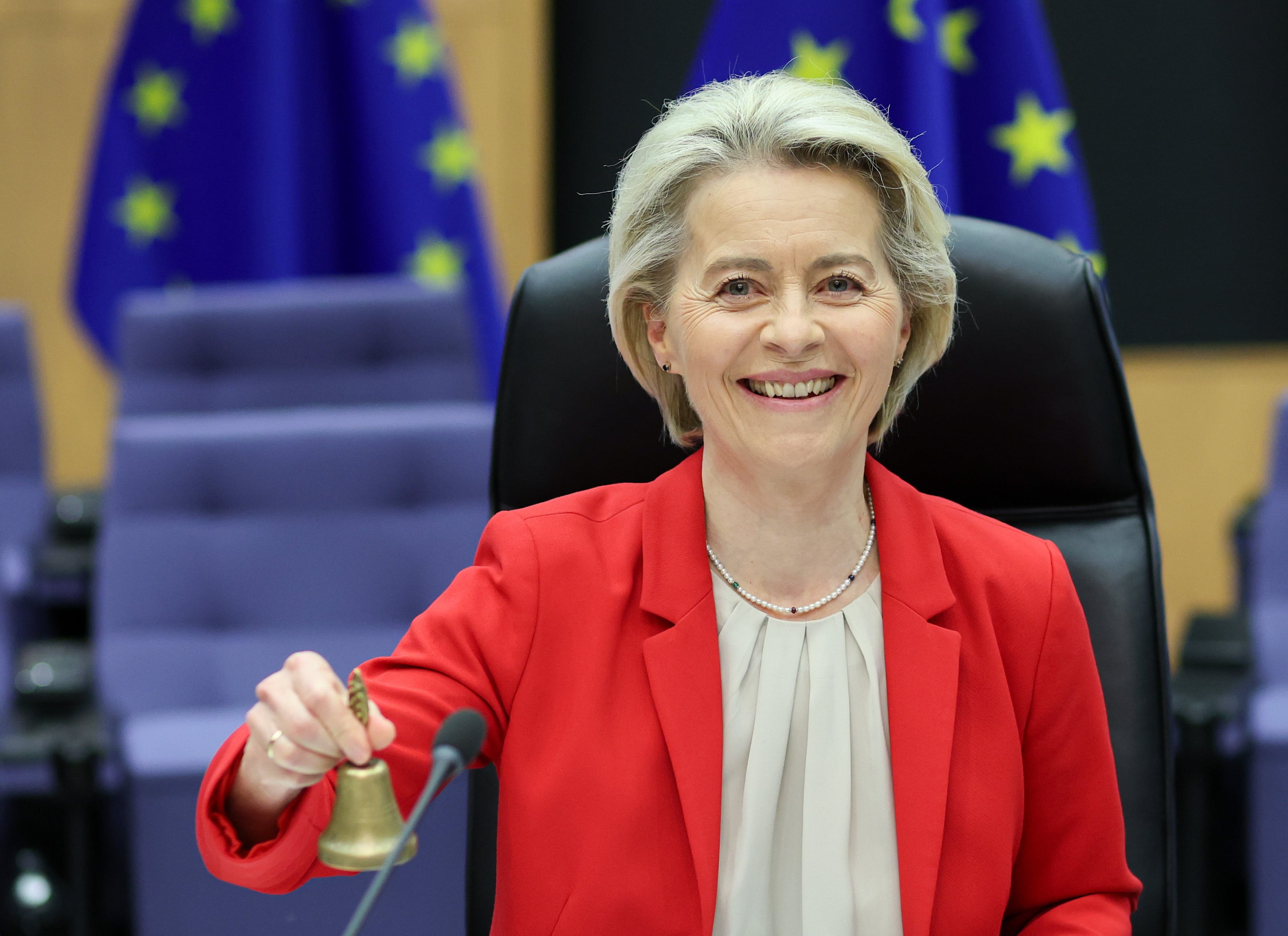 Brussels (Belgium), 22/05/2024.- European Commission President Ursula von der Leyen at the start of the European weekly Commission college meeting in Brussels, Belgium, 22 May 2024. Later in the day the EU commission will present the state of play of the EU Health Union. (Bélgica, Bruselas) EFE/EPA/OLIVIER HOSLET
