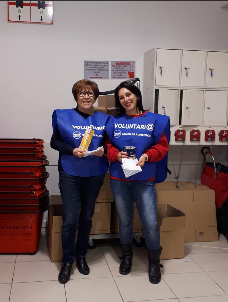 El papel de los voluntarios es fundamental para informar y recoger las donaciones para el Banco de Alimentos