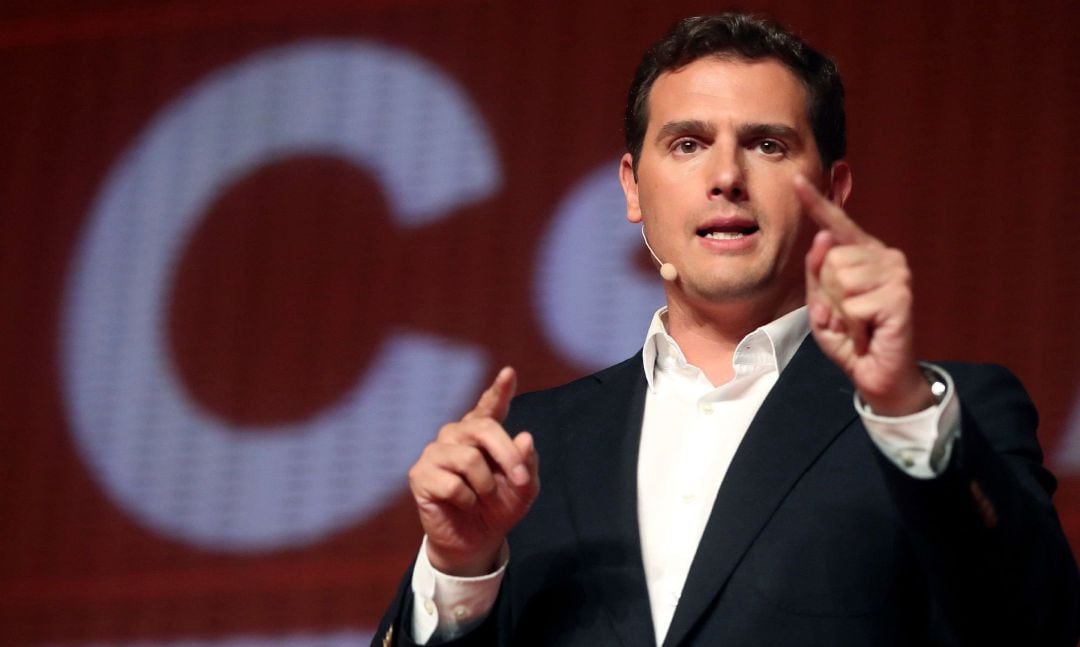 El presidente de Ciudadanos, Albert Rivera, interviene en un acto electoral este martes en Zaragoza. 