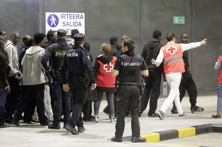 Parte de los subsaharianos que han llegado a San Sebastián procedentes de Almería.