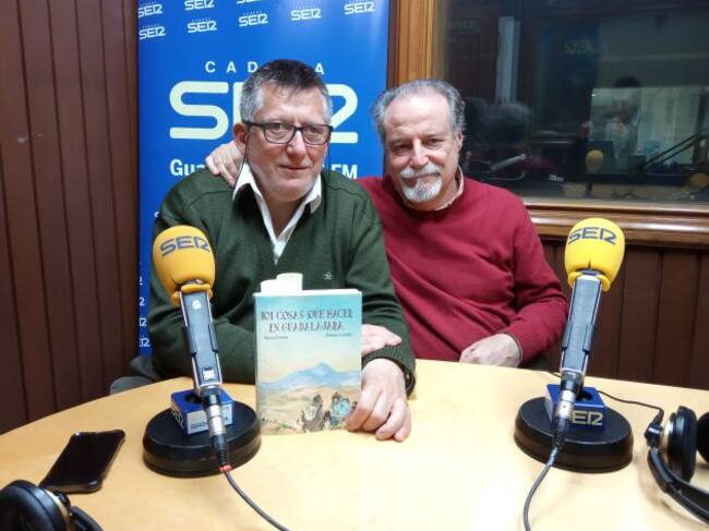 Ángel De Juan y José Antonio Alonso, en los estudios de SER Guadalajara.