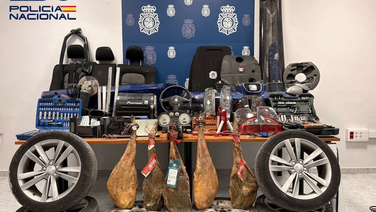 La Policía Nacional detiene en Jaén a tres personas pertenecientes a un grupo criminal que cometía robos de vehículos y alunizajes