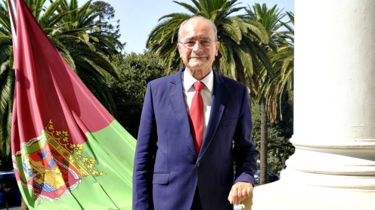 Francisco de la Torre, alcalde de Málaga, en el balcón del ayuntamiento en una foto de archivo