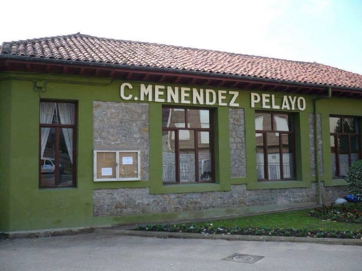 Torrelavega asumirá el coste extra de la desinfección de los colegios