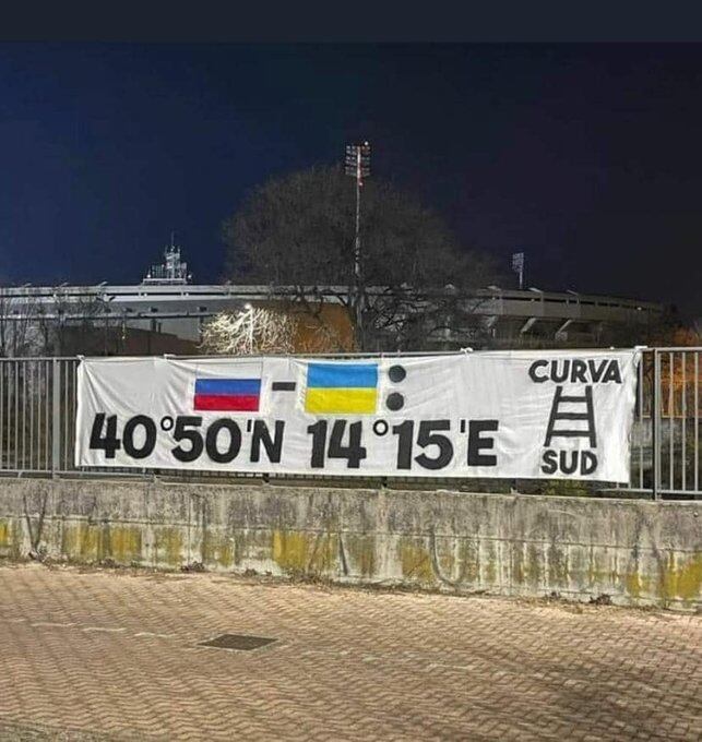 La pancarta entre Rusia y Ucrania