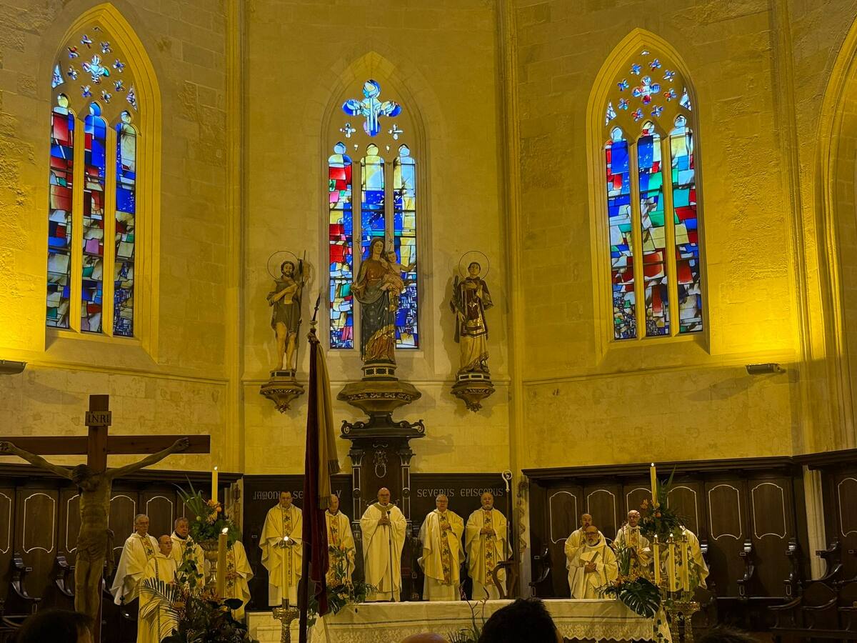 La pluja dona una treva i permet celebrar Sant Antoni amb certa normalitat