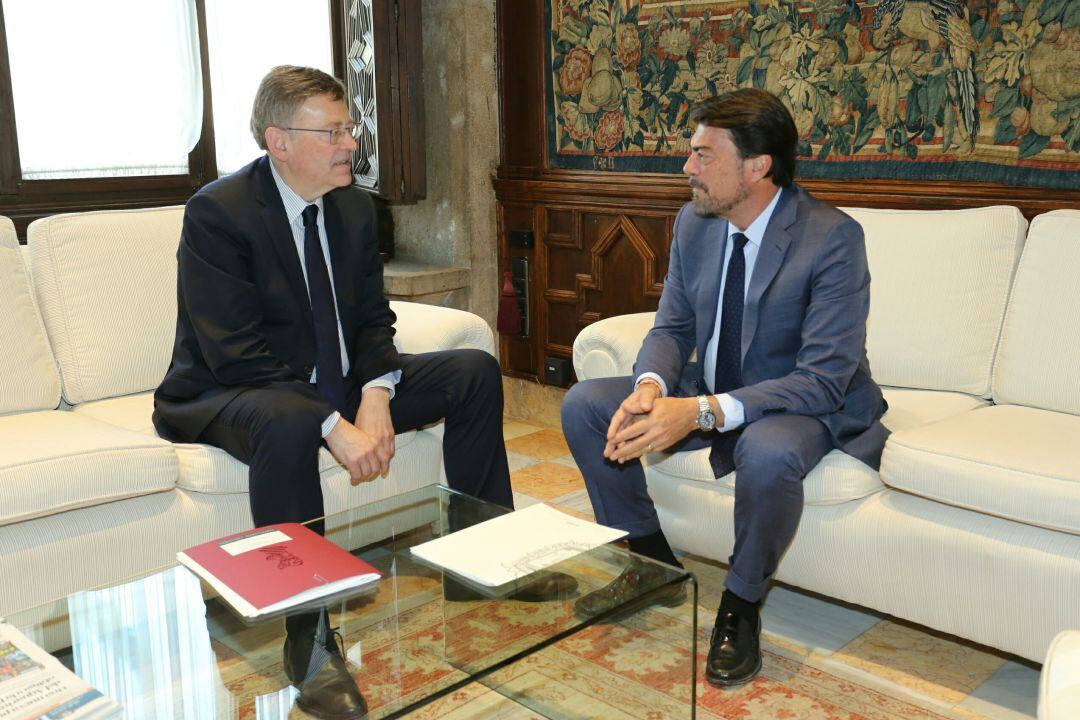 Ximo Puig y Luis Barcala en el Palau de la Generalitat Valenciana