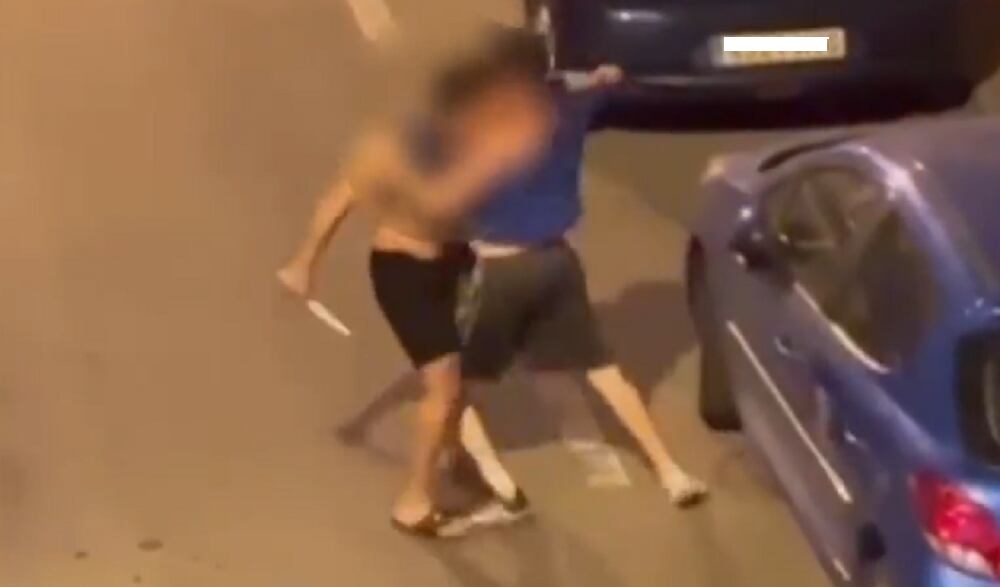 Momento de la pelea entre los dos jóvenes en Ciempozuelos.