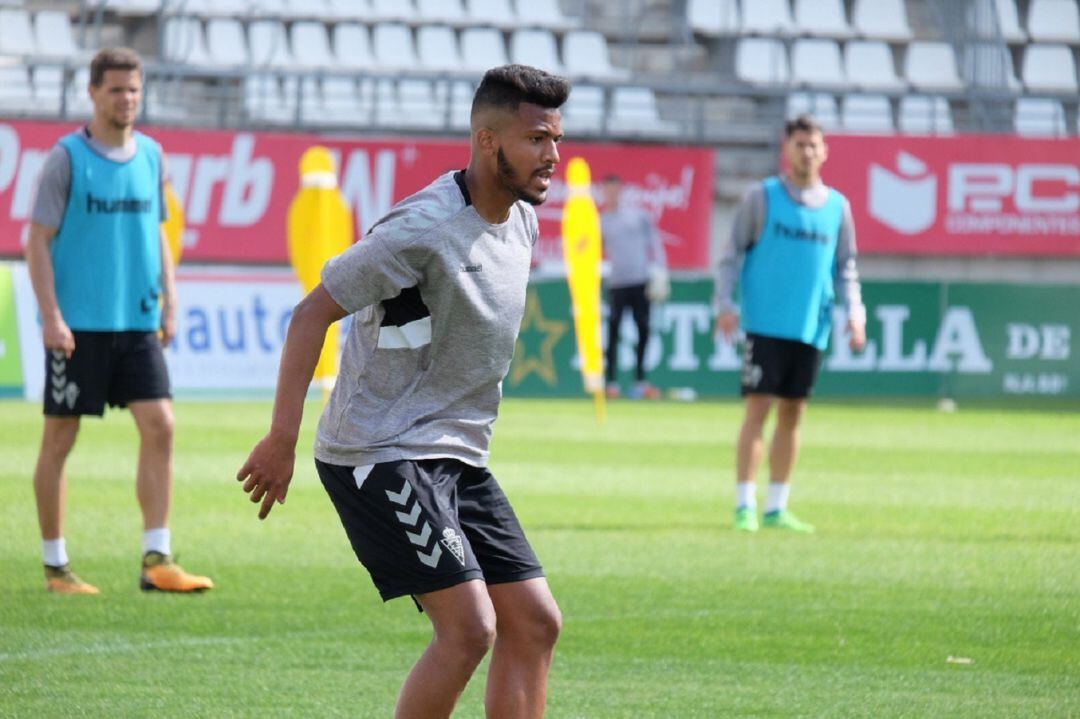 Henrique podrá jugar con el Real Murcia