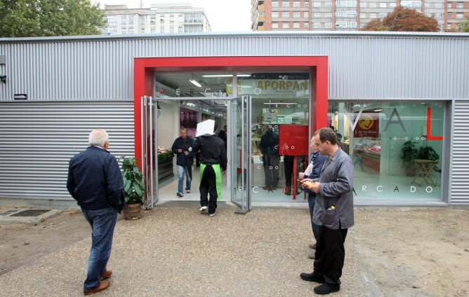 Ubicación provisional de los industriales del Mercado del Val  en la plaza del Poniente