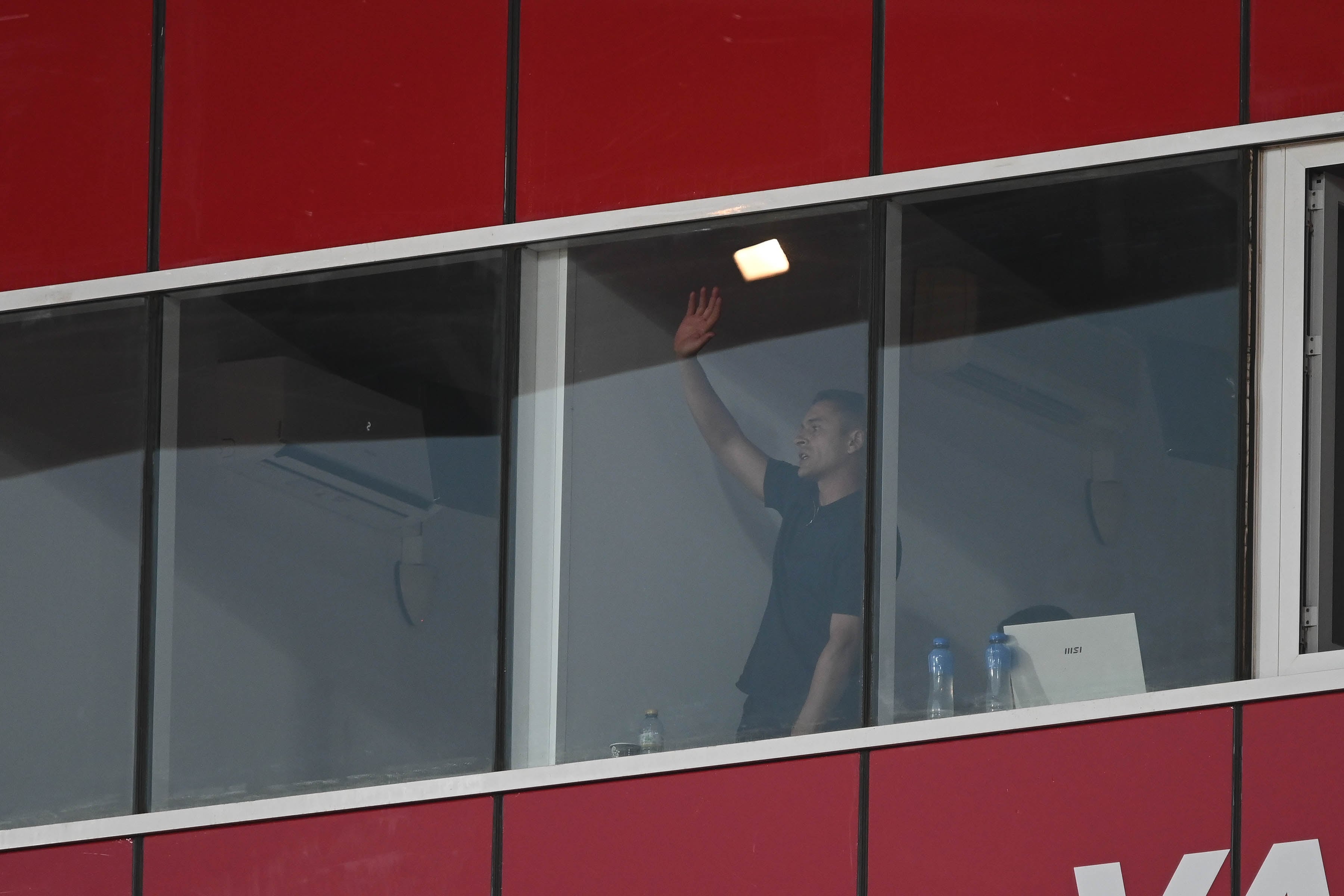 Francisco en una cabina en el Almería-Rayo en la primera jornada de Liga.