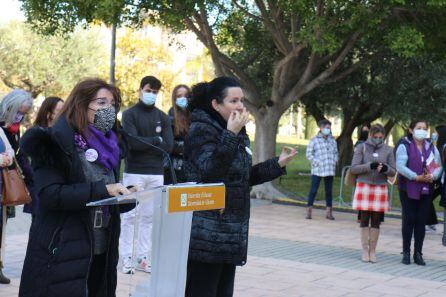 La rectora de la UA, Amparo Navarro, (i) en el acto de las universidades del 25-N.