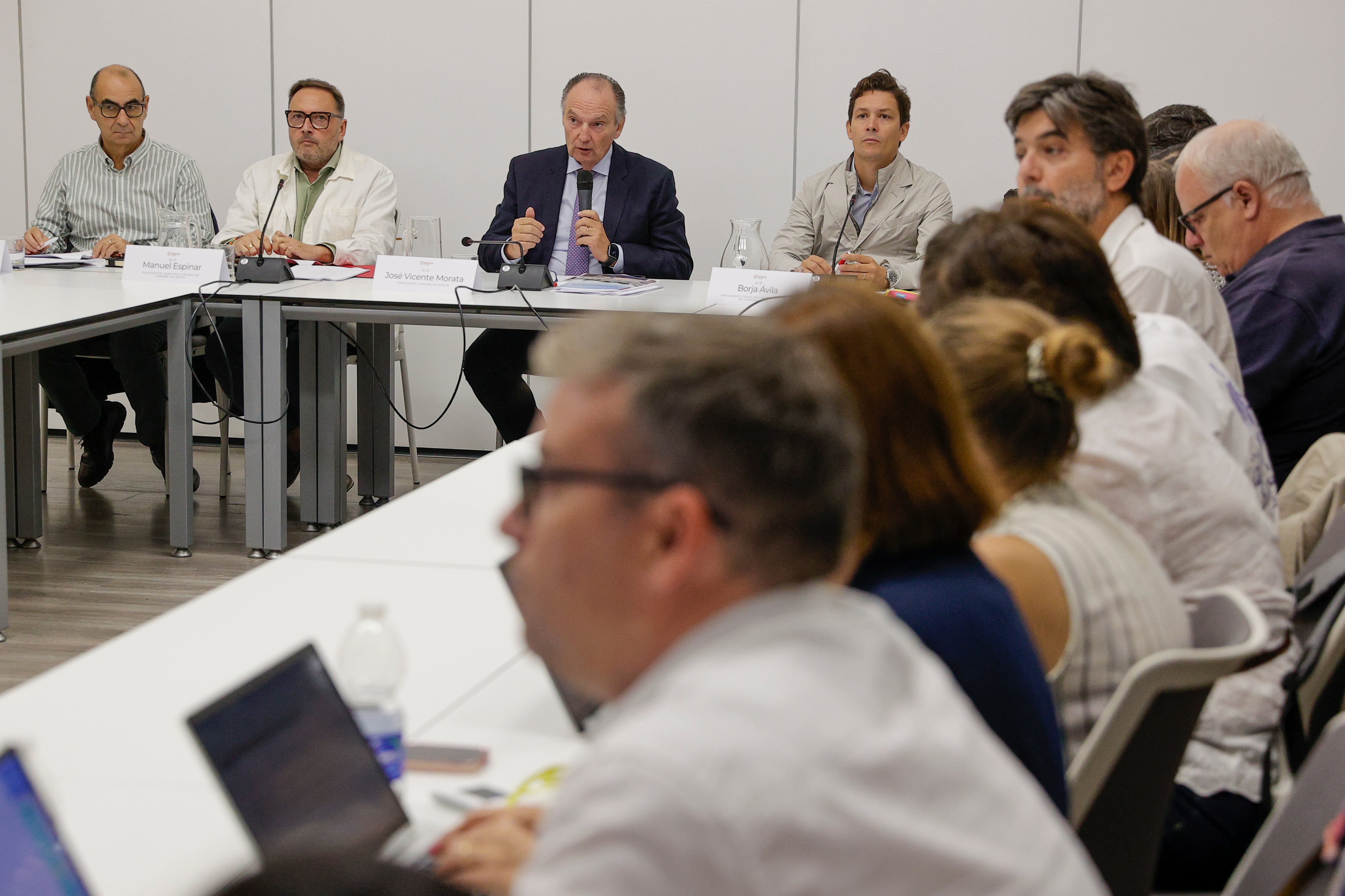 El presidente de la Cámara Valencia, José Vicente Morata durante la presentación del informe sobre la actividad empresarial en la zona cero de los municipios afectados por la DANA EFE/Manuel Bruque