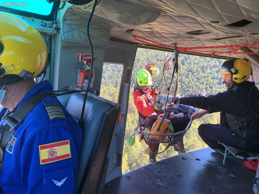 Rescate de la senderista accidentada en Moratalla