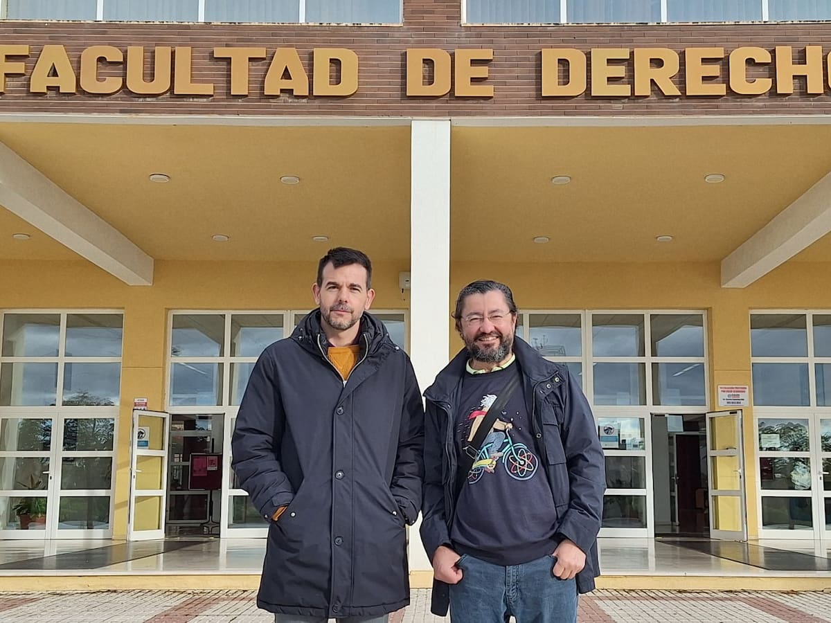 Un centenar de profesores acreditados denuncia un bloqueo de hasta dos años para acceder a la cátedra en la UMA