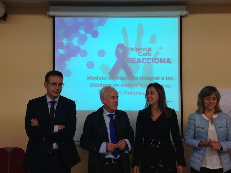 De izquierda a derecha: Eduardi Gacía, Luis Domingo González, Esperanza Vázquez y Mª José de la Fuente