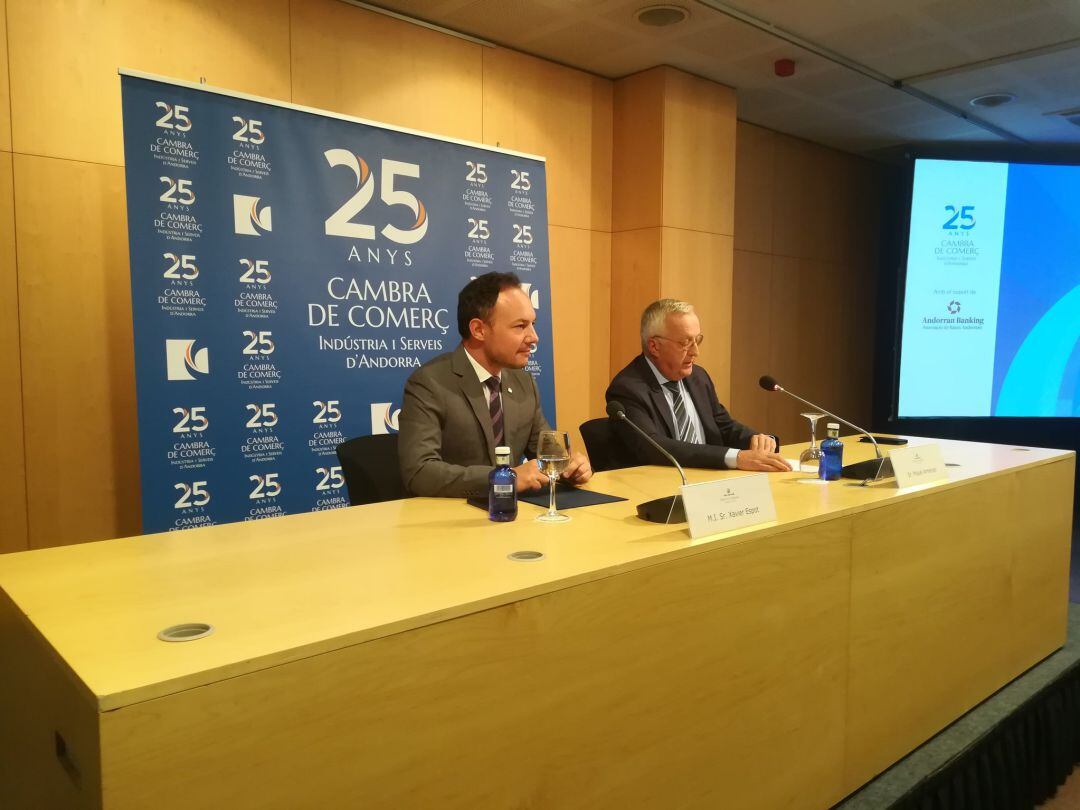 El cap de govern, Xavier Espot, i el president de la cambra de comerç, Miquel Armengol.