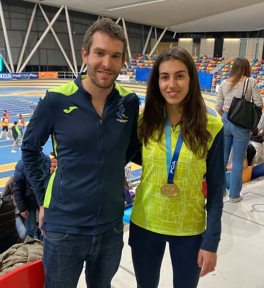 Kevint Poulet amb Duna Vinyals al campionat de Catalunya sub20 de pista coberta. El fins ara director tècnic de la FAA deixa el càrrec per incorporar-se al ministeri d'Esports.