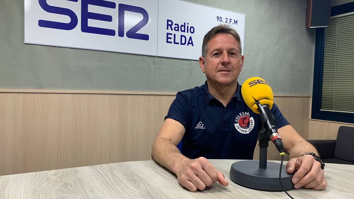 Tino Callado, entrenador del Volei Villena Petrer, repasa la temporada del equipo en la Superliga masculina