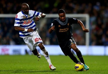 Sterling durante un partido del Liverpool en 2012