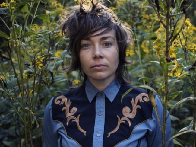 H.C McEntire en una fotografía promocional de su último disco