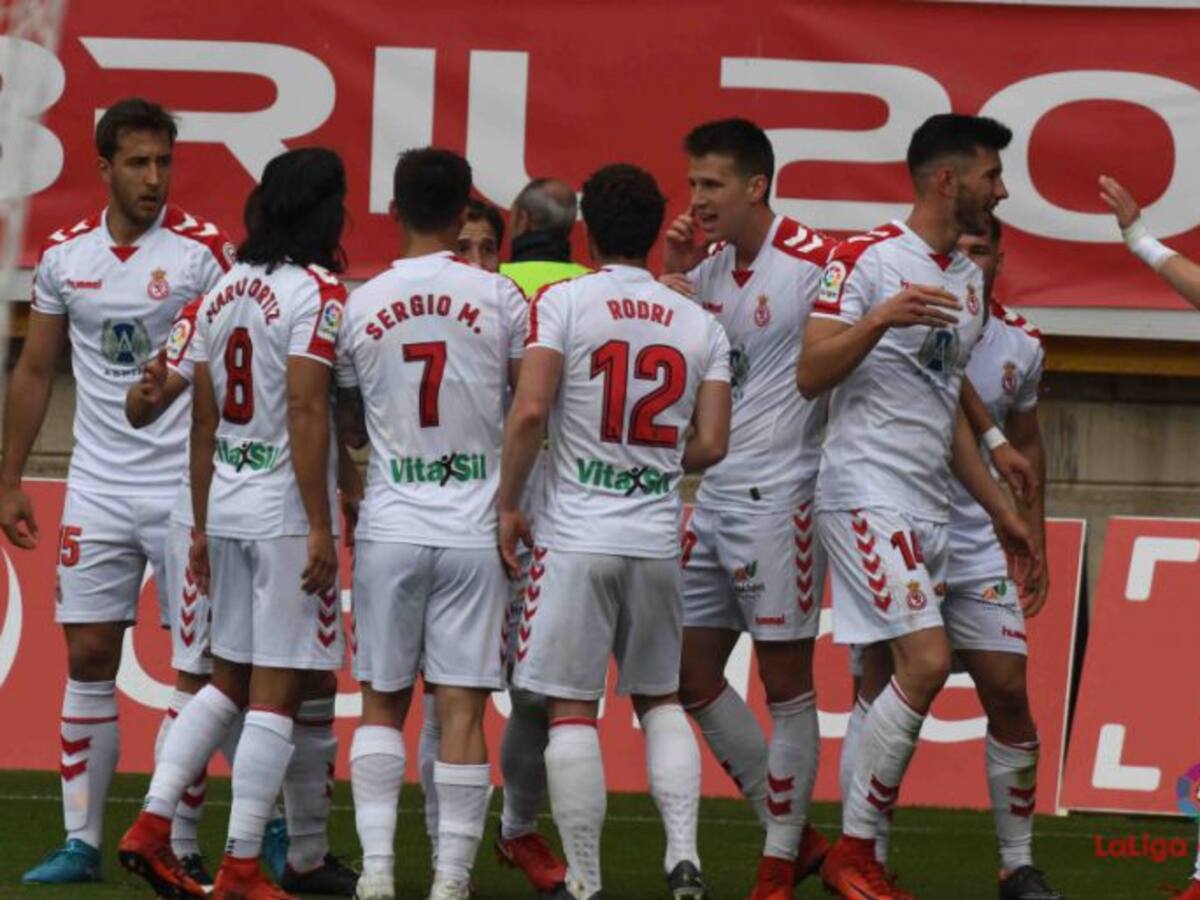 Llamazares pasa lista en una Cultural "en estado de shock"