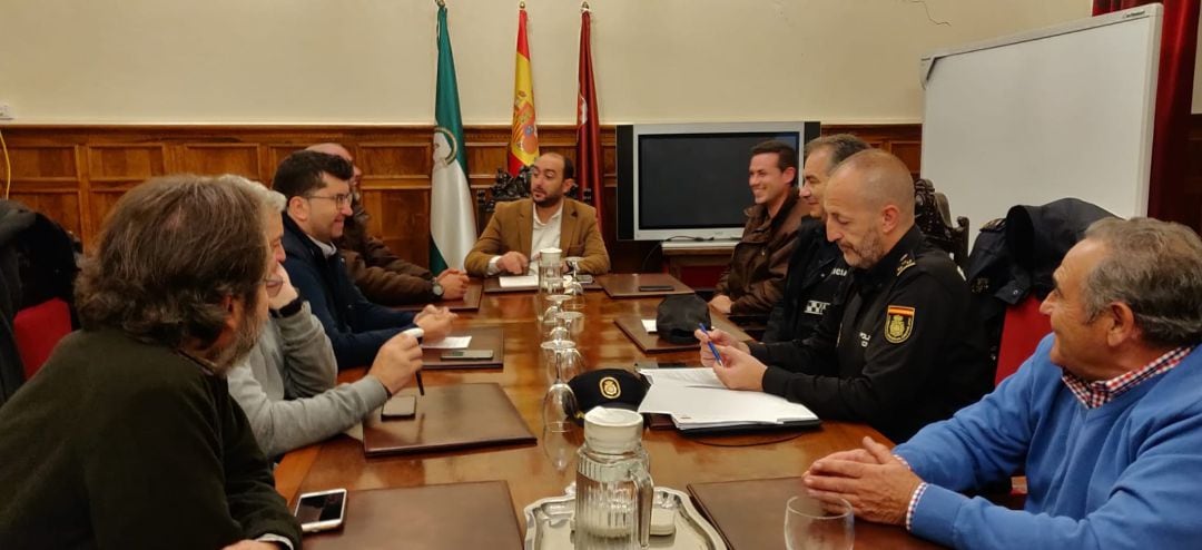 Reunión del dispositivo de seguridad y coordinación para la Campaña de Recogida de Aceituna