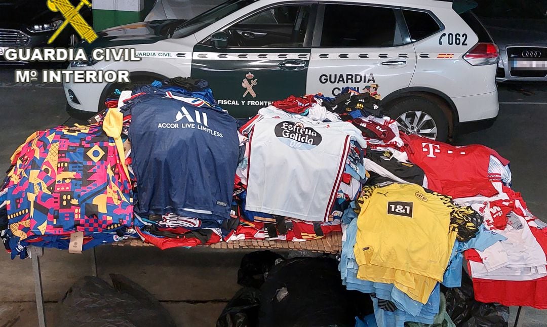 Partida de ropa falsificada incautada por la Guardia Civil