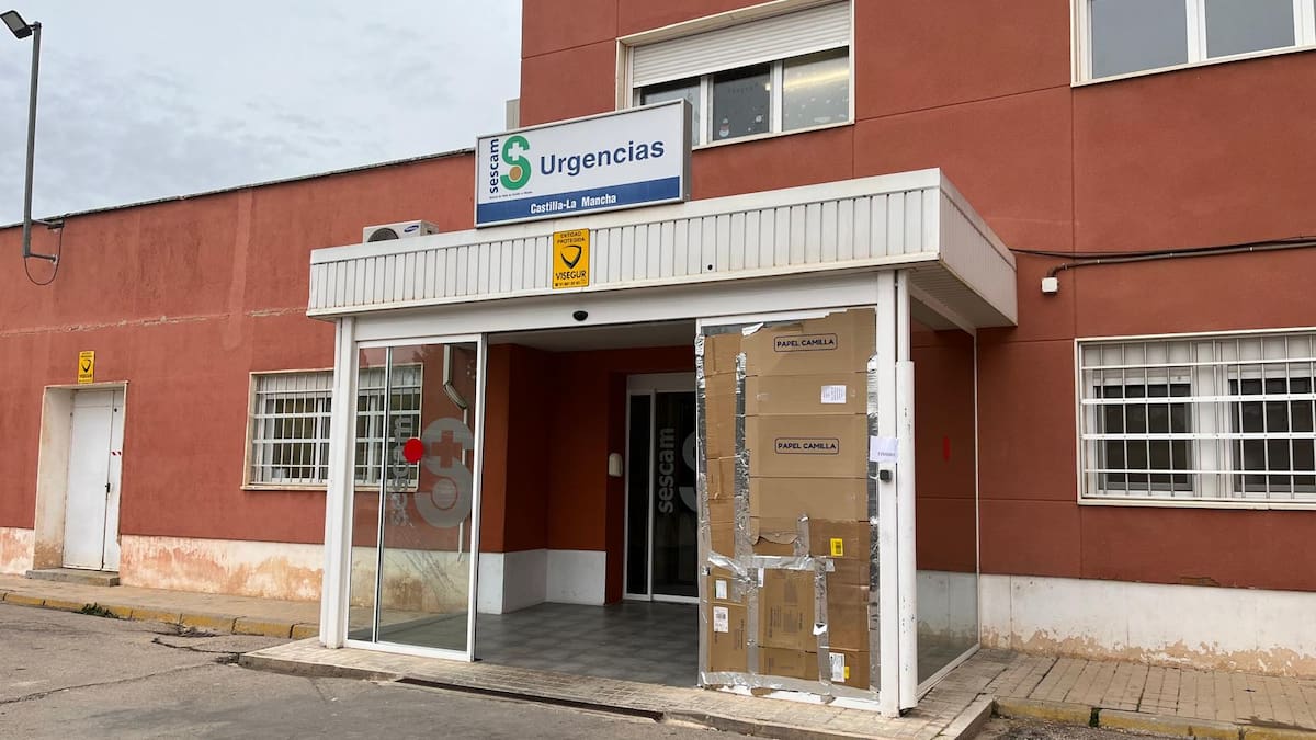 Una reyerta entre dos familias acaba con alunizaje en el Centro de Salud número 1 de Alcázar