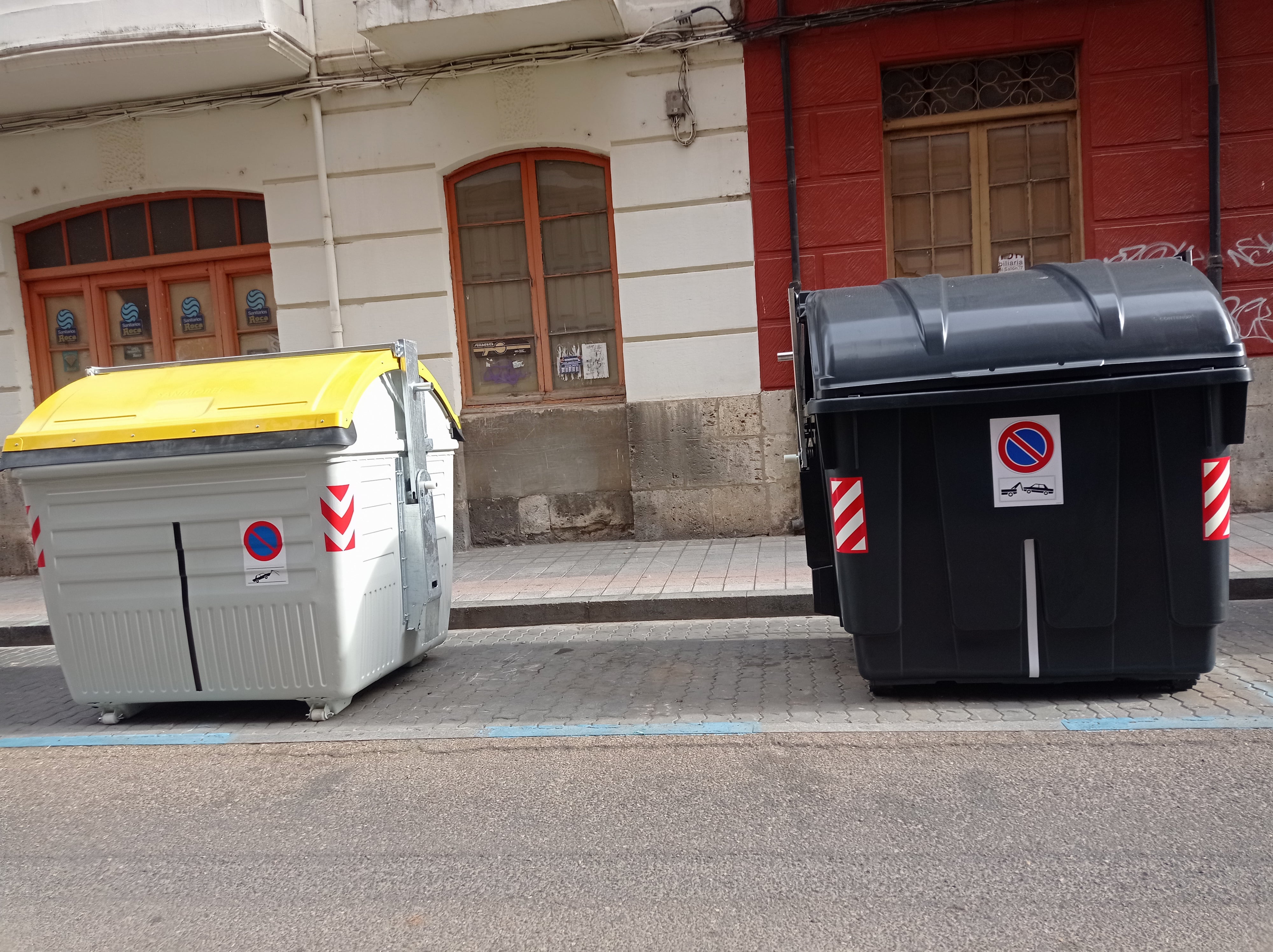 Nuevos contenedores instalados en la calle Lope de vega